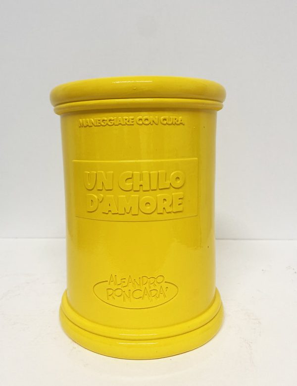 Un Chilo d' Amore Barattolo Giallo / Aleandro Roncara'
